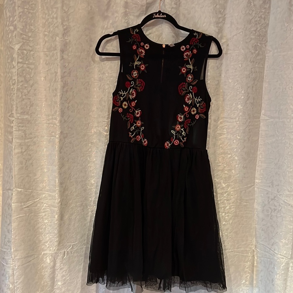 Sleeveless dress